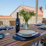 Juliet Apartment *